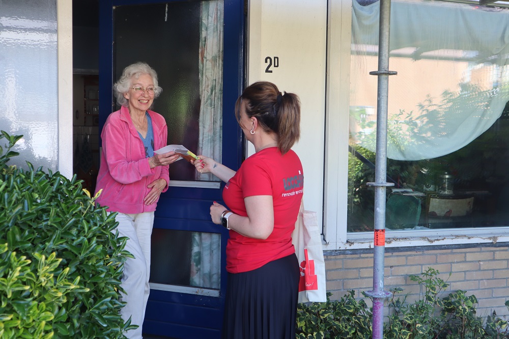 Zonnebloemactie uitreiking bewoners